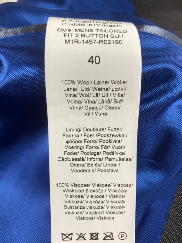 Lot 84  
            Nottingham Prem - Delivery Only 

                
PAUL SMITH MENS BUTTON JACKET.SIZE 40 MADE FROM 100% WOOL - Image 3