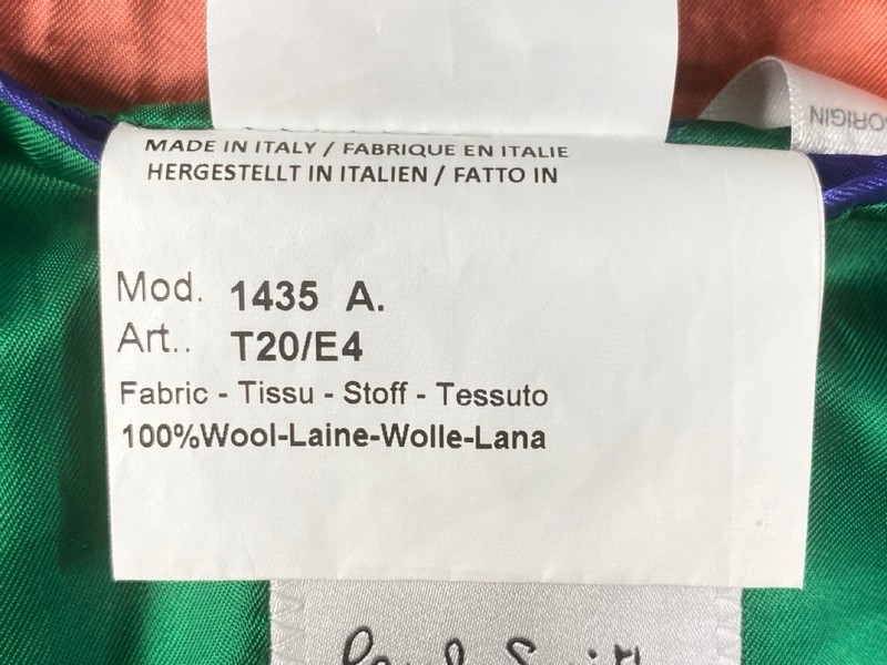 Lot 86  
            Nottingham Prem - Delivery Only 

                
PAUL SMITH MENS BUTTON JACKET.SIZE 40 MADE FROM 100% WOOL - Image 4