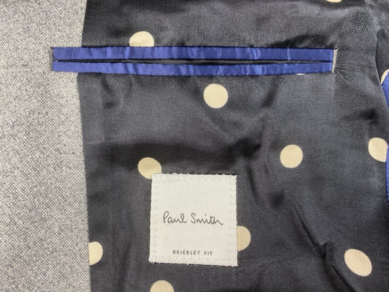 Lot 89  
            Nottingham Prem - Delivery Only 

                
PAUL SMITH MENS BUTTON JACKET.SIZE 40 - Image 2