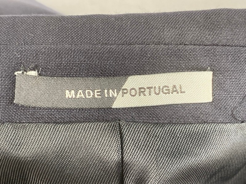 Lot 91  
            Nottingham Prem - Delivery Only 

                
PAUL SMITH MENS BUTTON JACKET.SIZE 38 MADE FROM 100% WOOL - Image 3