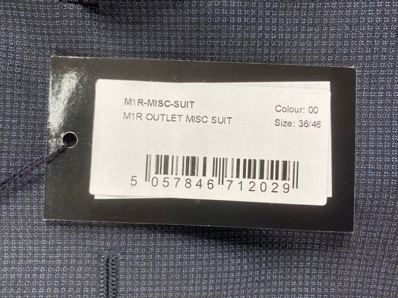 Lot 94  
            Nottingham Prem - Delivery Only 

                
PAUL SMITH MENS BUTTON JACKET.SIZE 36/46 - Image 4