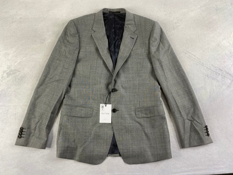 Lot 9  
            Nottingham Prem - Delivery Only 

                
PAUL SMITH MENS BUTTON JACKET.SIZE 40/50 MADE FROM 100% WOOL