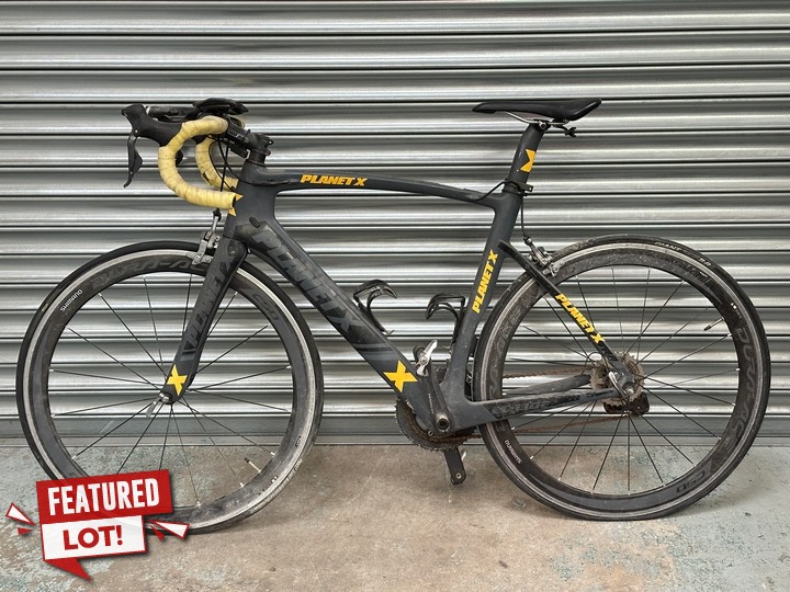 Lot 4  
            Nottingham Luxury Room - Collection Only 

                
Planet X EC-130E Carbon Fiber Road Bike, Size Large/Control Tech TT Aero Bar (VAT...