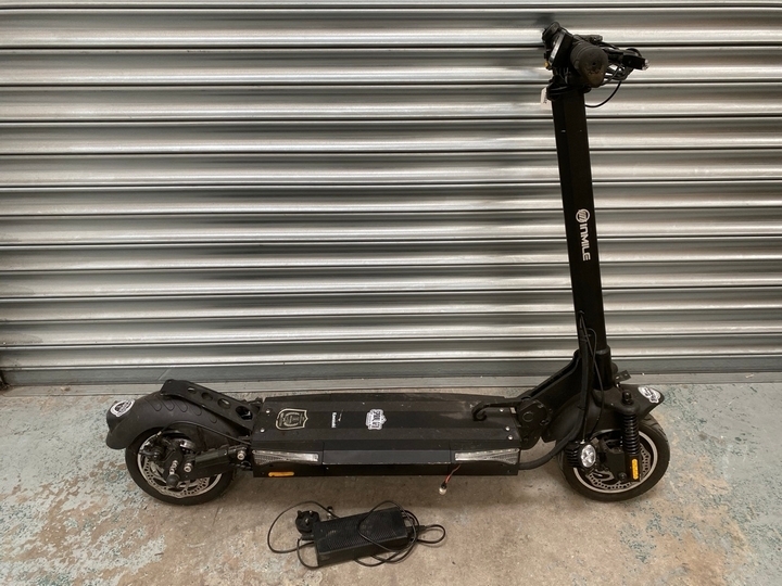 Lot 8  
            Nottingham Luxury Room - Collection Only 

                
Electric Scooter RUPTOR R1 V2 Black 500W 20Ah, With Charger (VAT ONLY PAYABLE ON ...