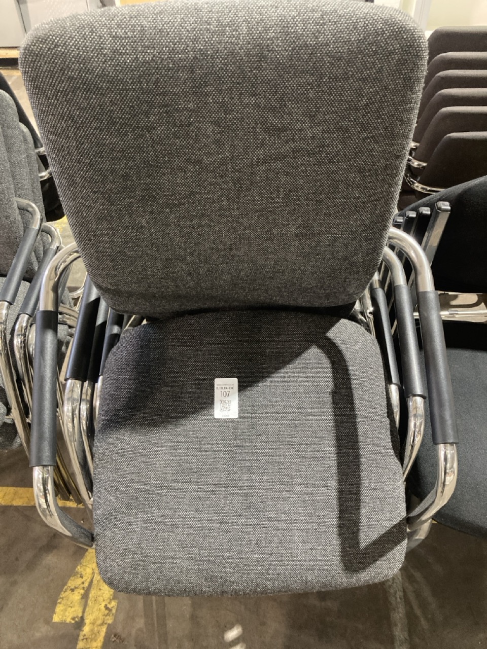 Lot 107  
            Birmingham - Collection Only 

                
6 X GREY OFFICE CHAIRS