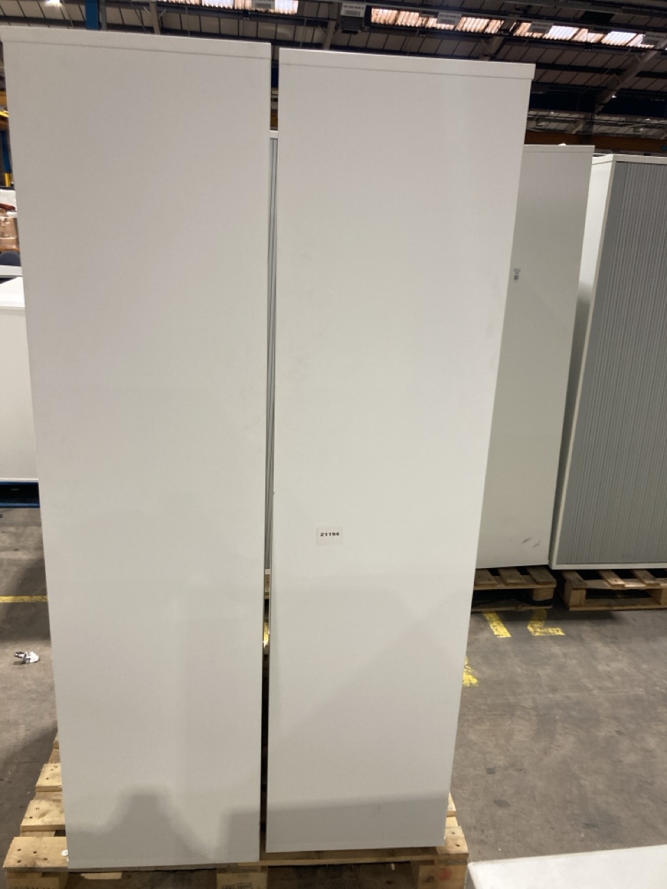 Lot 118  
            Birmingham - Collection Only 

                
2 X STORAGE CABINETS