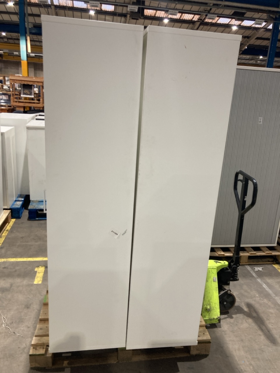 Lot 119  
            Birmingham - Collection Only 

                
2 X STORAGE CABINETS