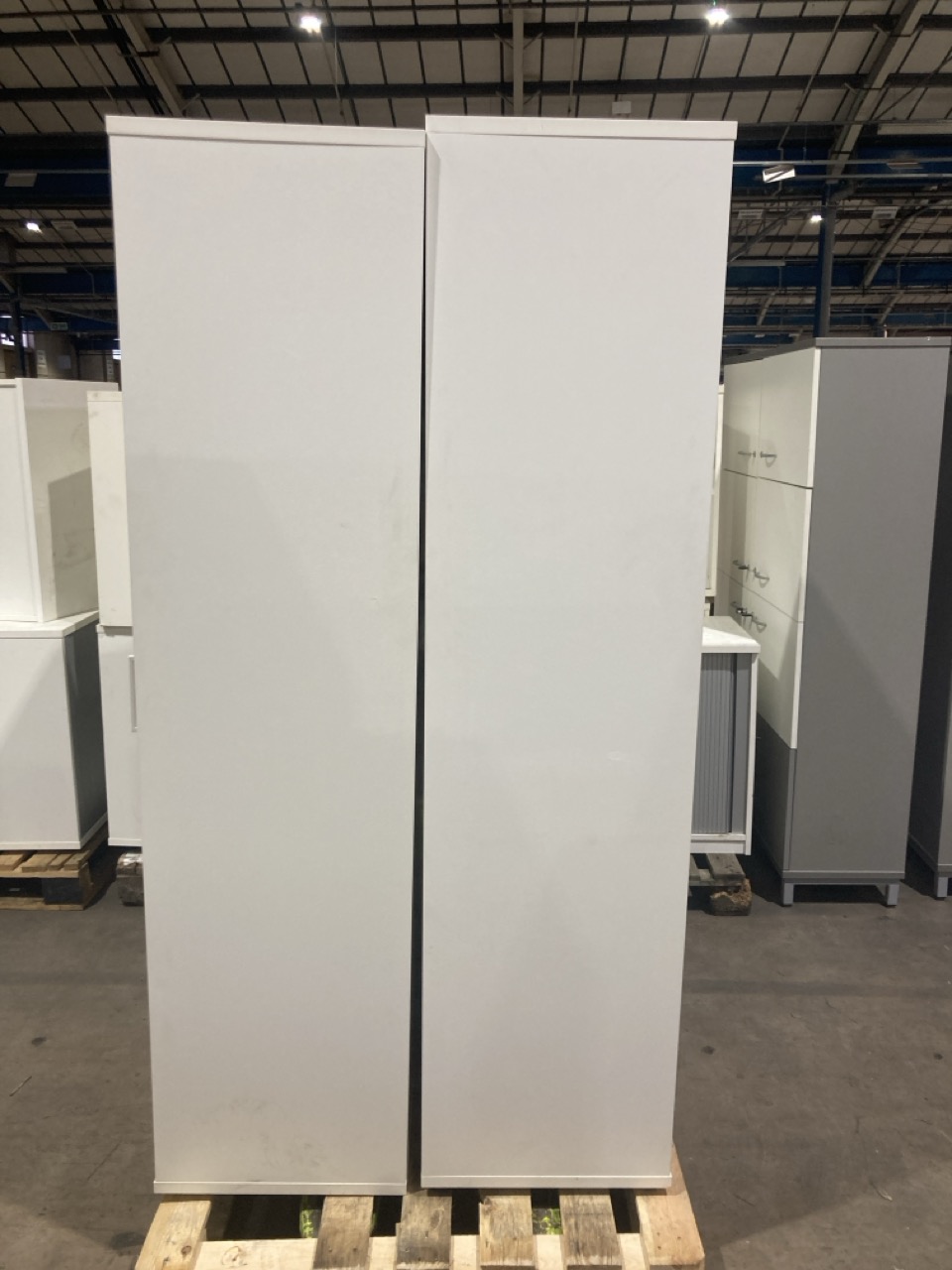 Lot 123  
            Birmingham - Collection Only 

                
2 X STORAGE CABINETS