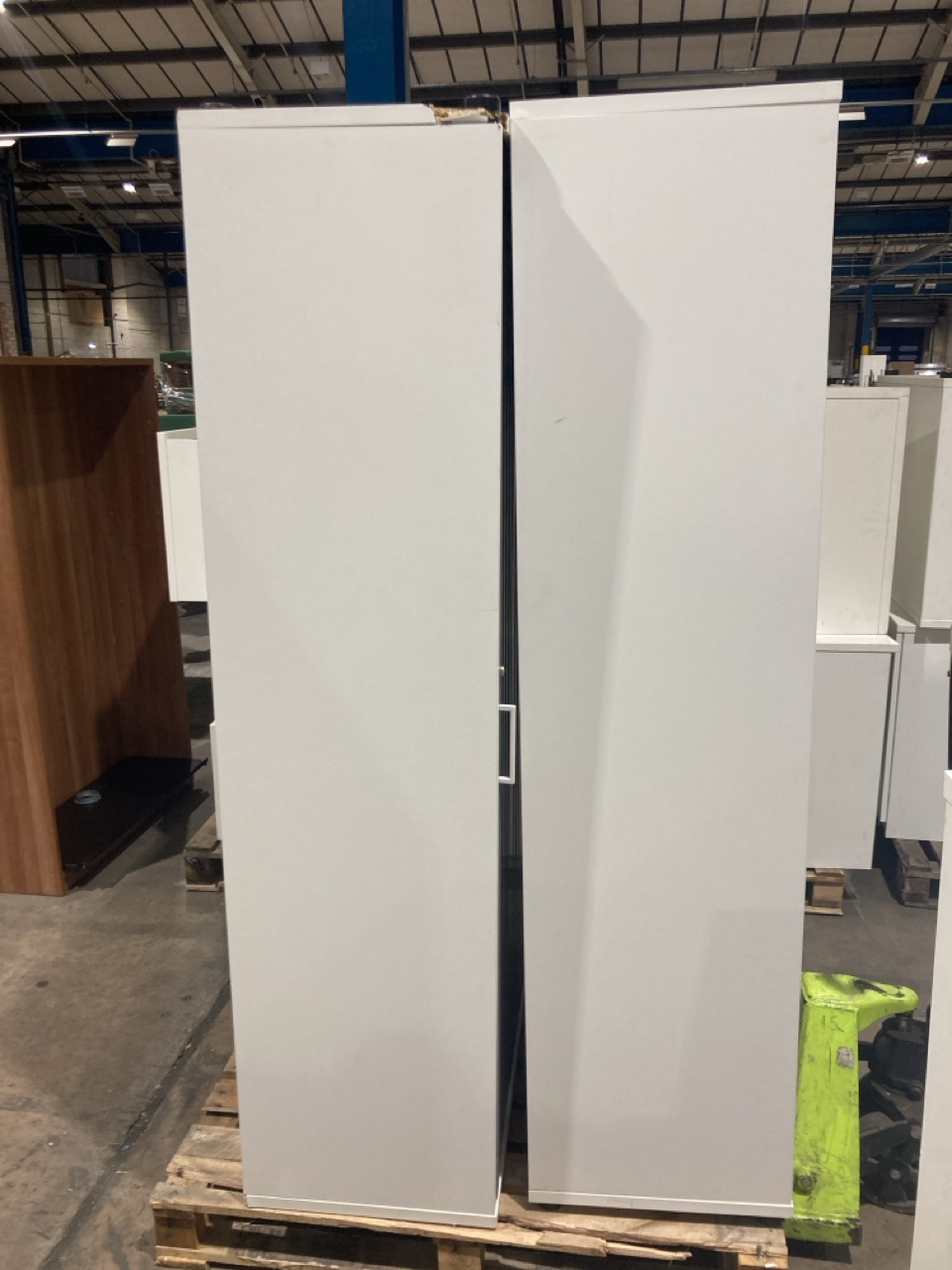Lot 126  
            Birmingham - Collection Only 

                
2 X STORAGE CABINETS