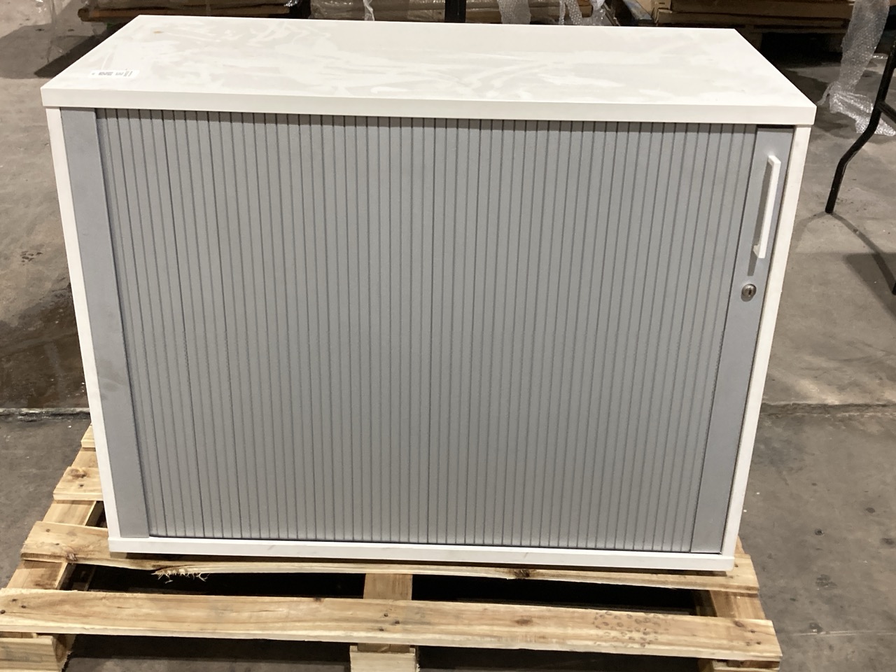 Lot 130  
            Birmingham - Collection Only 

                
STORAGE CABINET