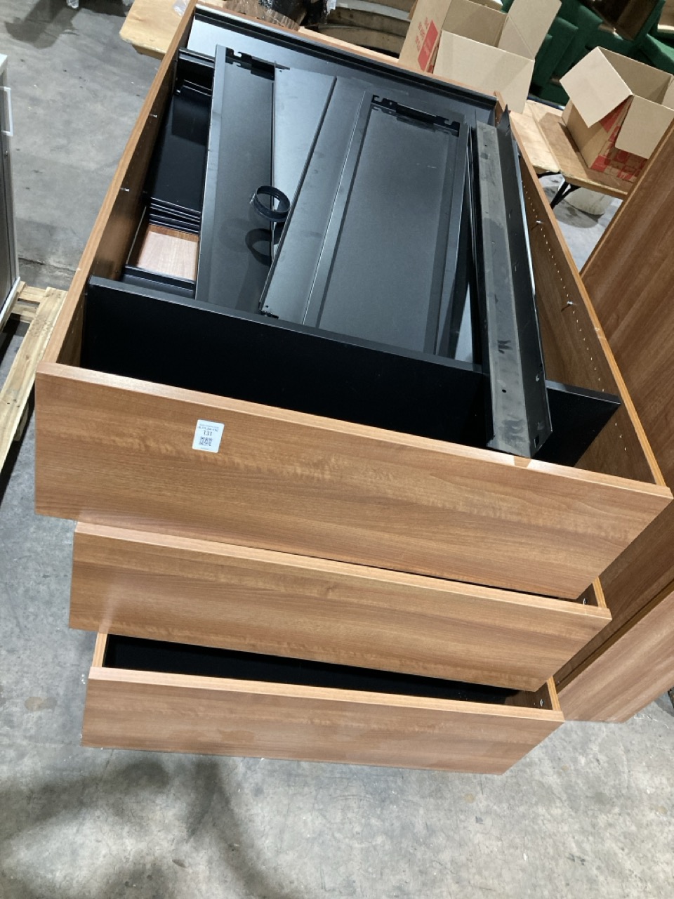 Lot 131  
            Birmingham - Collection Only 

                
4 X SHELVING UNITS