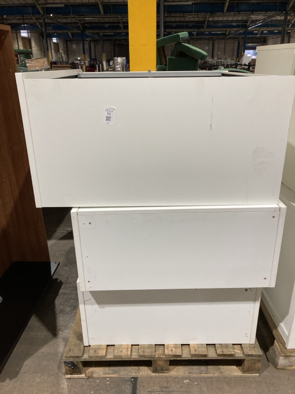 Lot 132  
            Birmingham - Collection Only 

                
3 X STORAGE CABINETS