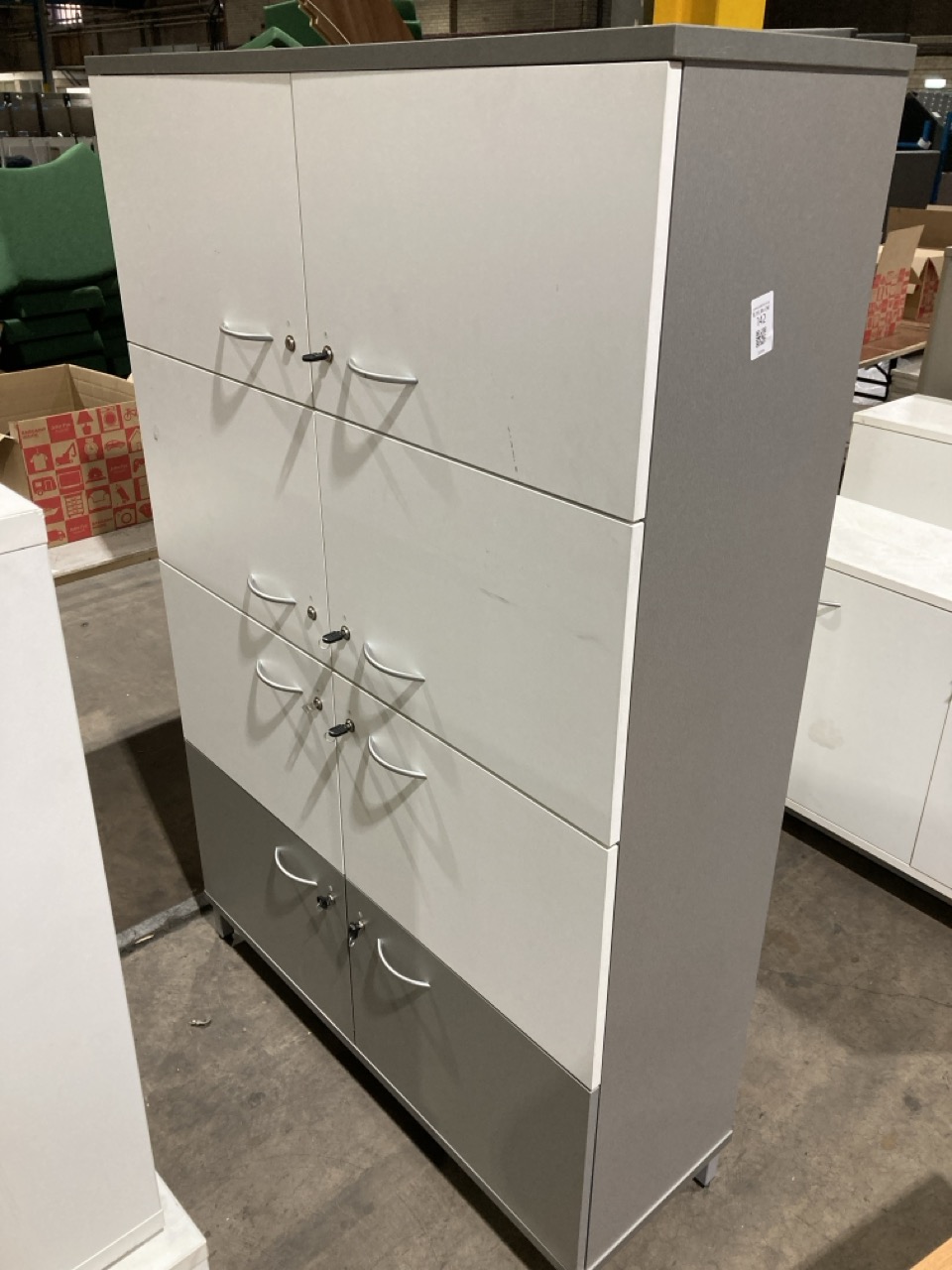 Lot 142  
            Birmingham - Collection Only 

                
LOCKABLE STORAGE CABINET