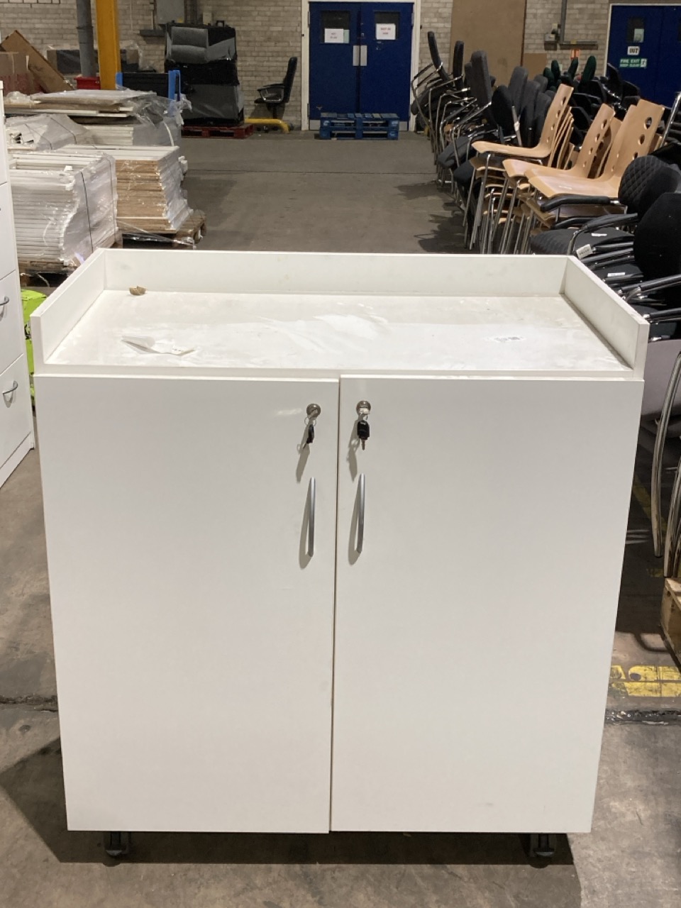 Lot 143  
            Birmingham - Collection Only 

                
WHITE LOCKABLE STORAGE UNIT
