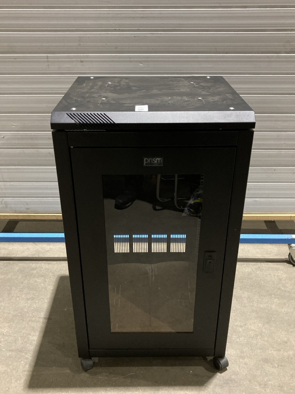 Lot 150  
            Birmingham - Collection Only 

                
BLACK SERVER RACK