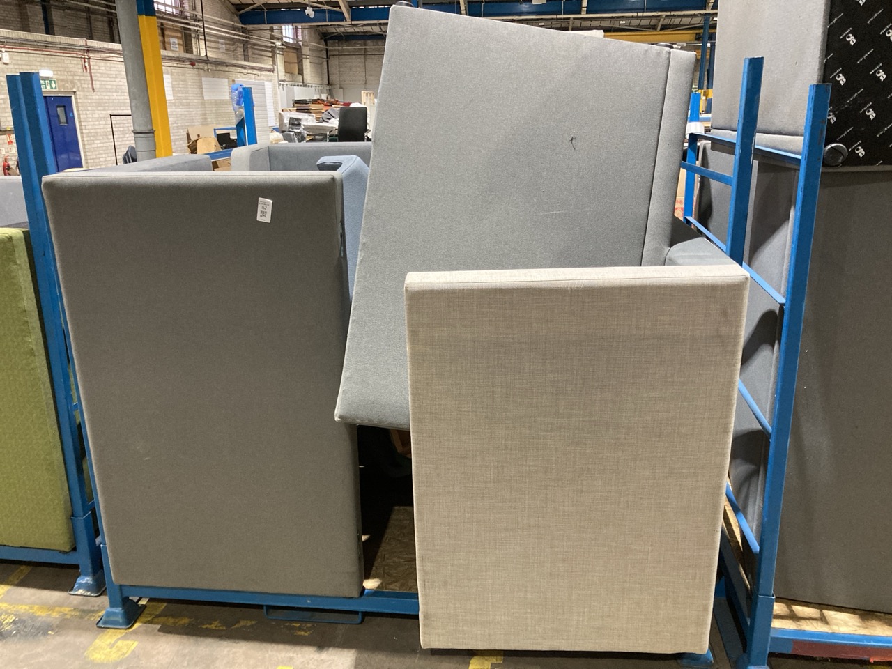 Lot 152  
            Birmingham - Collection Only 

                
ASSORTMENT OF FURNITURE