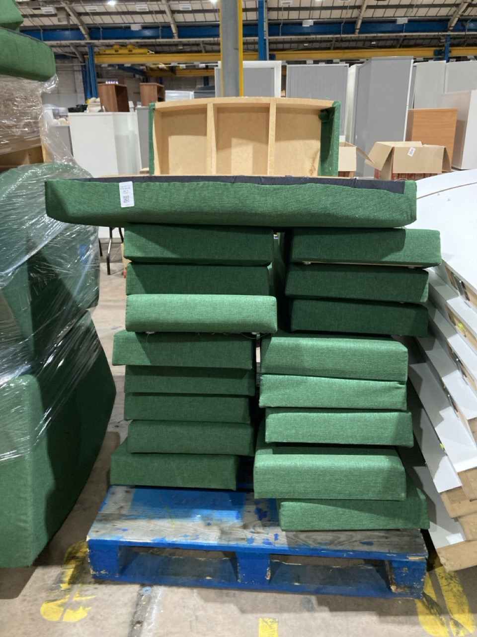 Lot 157  
            Birmingham - Collection Only 

                
ASSORTMENT OF GREEN CUSHIONS