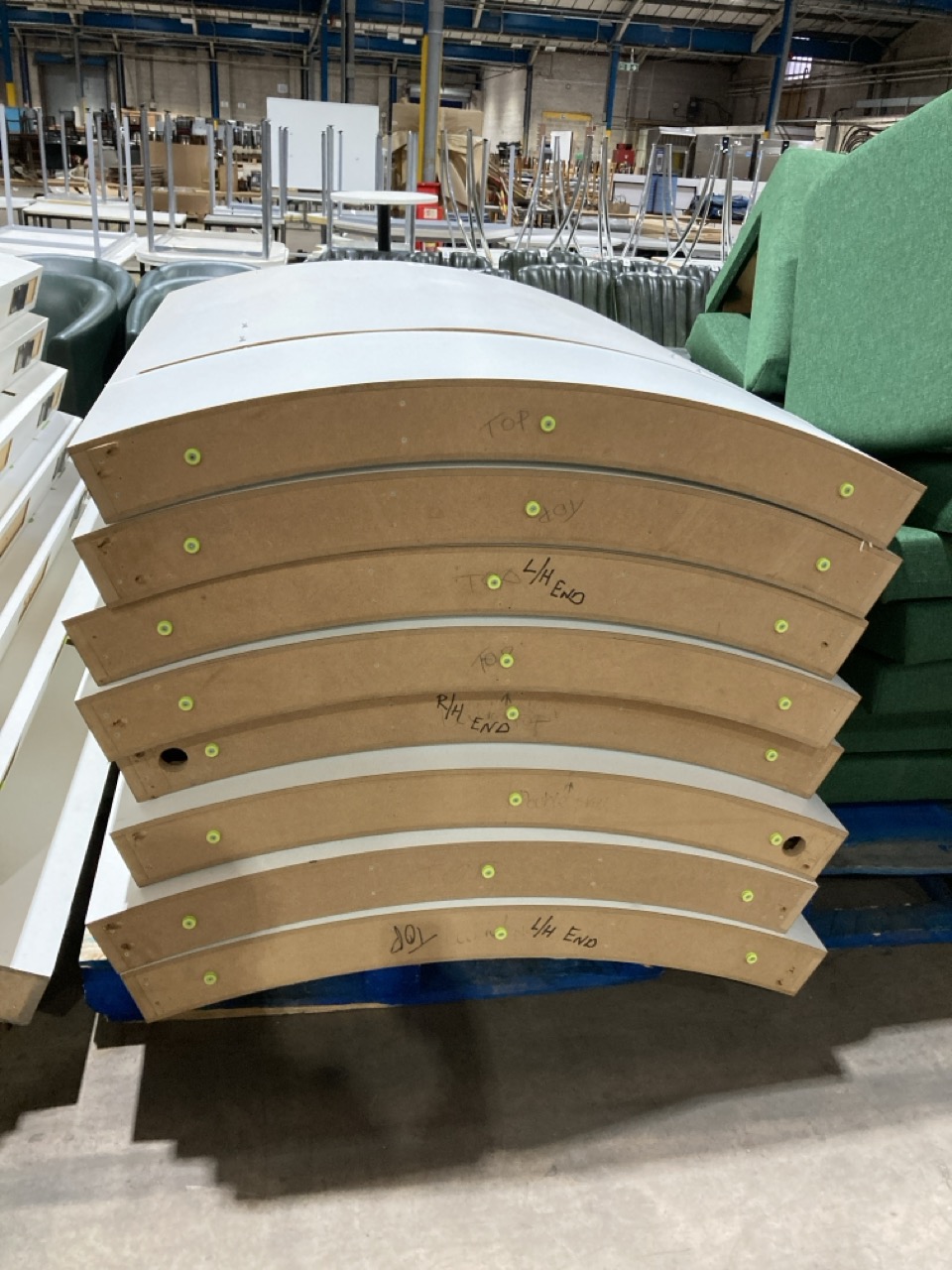 Lot 158  
            Birmingham - Collection Only 

                
ASSORTMENT OF BOOTH WALLS