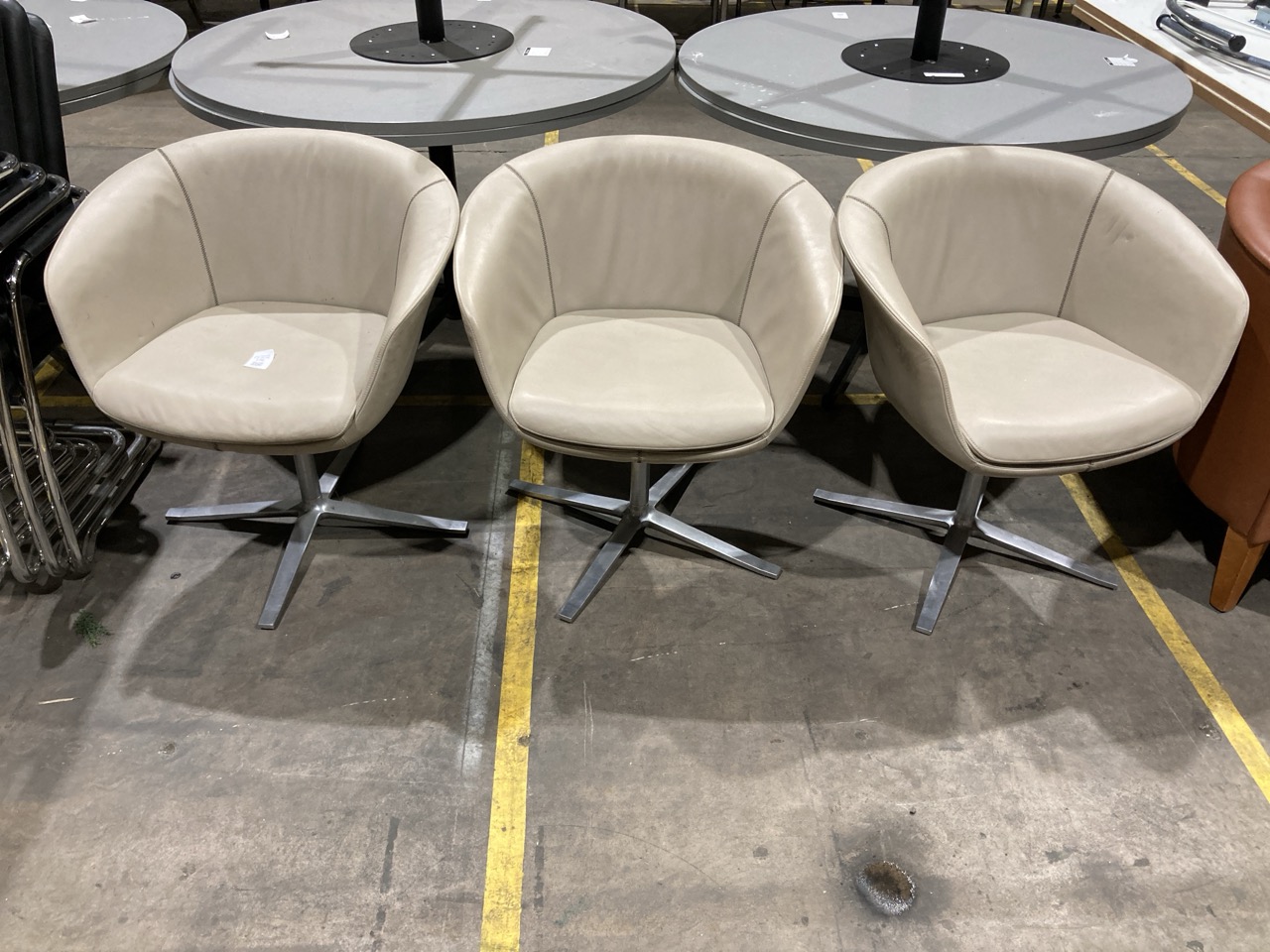 Lot 176  
            Birmingham - Collection Only 

                
3 X CREAM SWIVEL CHAIRS