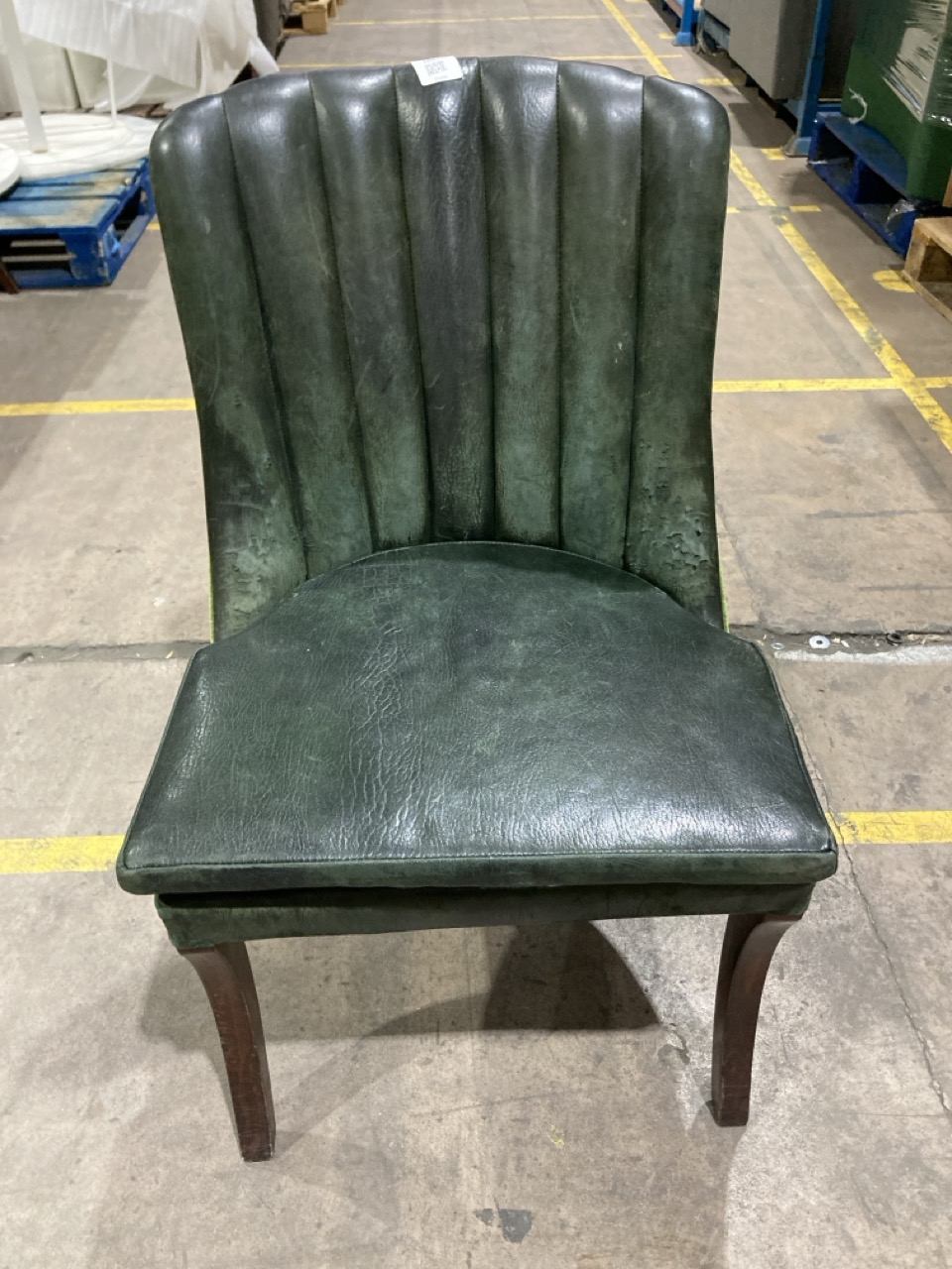 Lot 186  
            Birmingham - Collection Only 

                
GREEN WINCHESTER LEATHER CHAIR (THE HON DOROTHY PAGET)