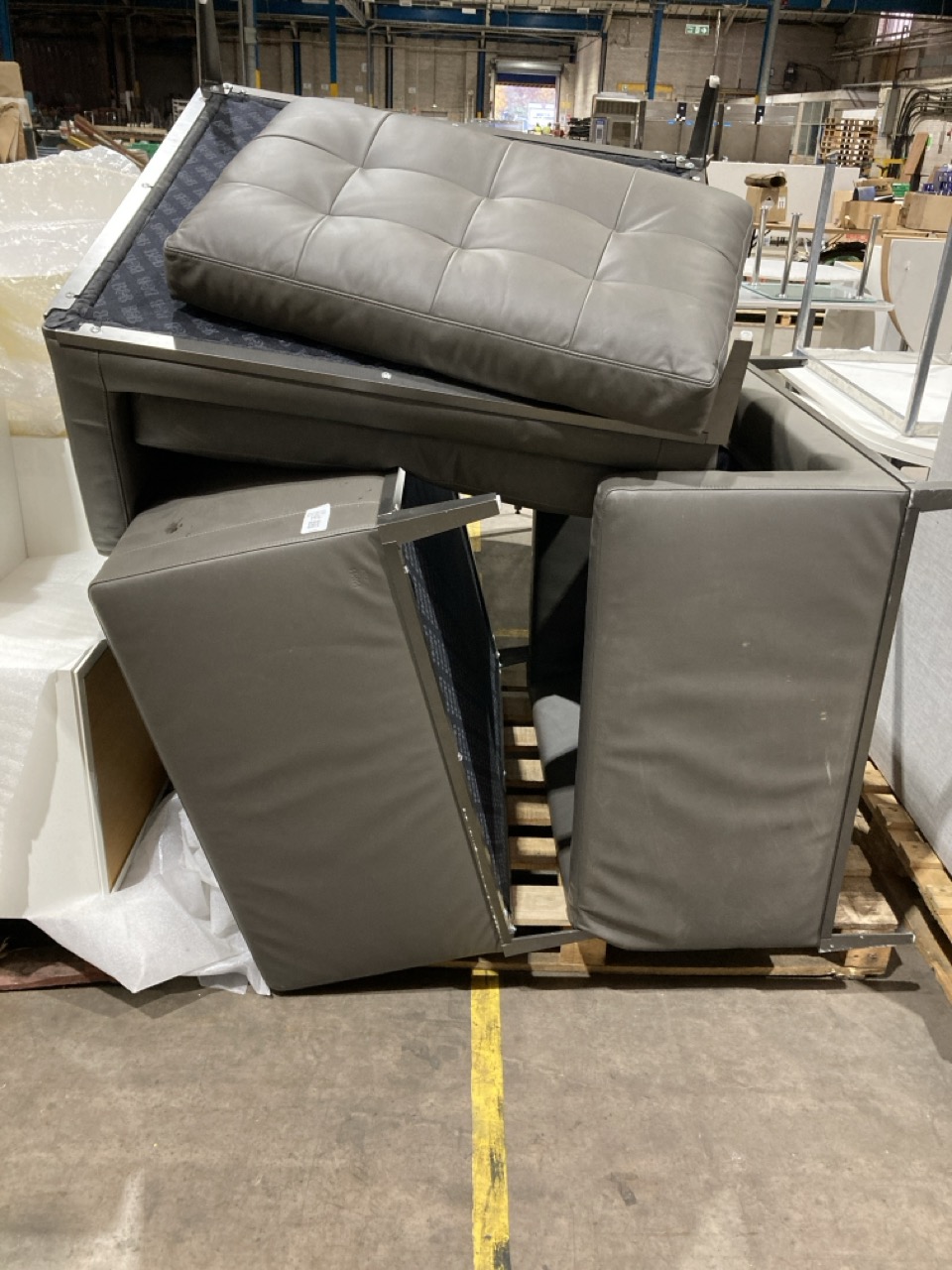 Lot 195  
            Birmingham - Collection Only 

                
3 X GREY ARM CHAIRS