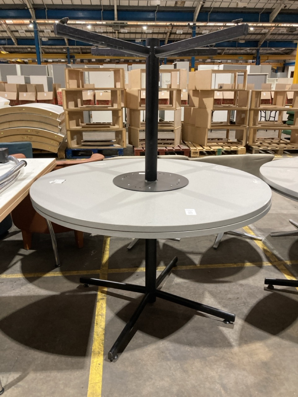 Lot 218  
            Birmingham - Collection Only 

                
2 X GREY ROUND TABLES