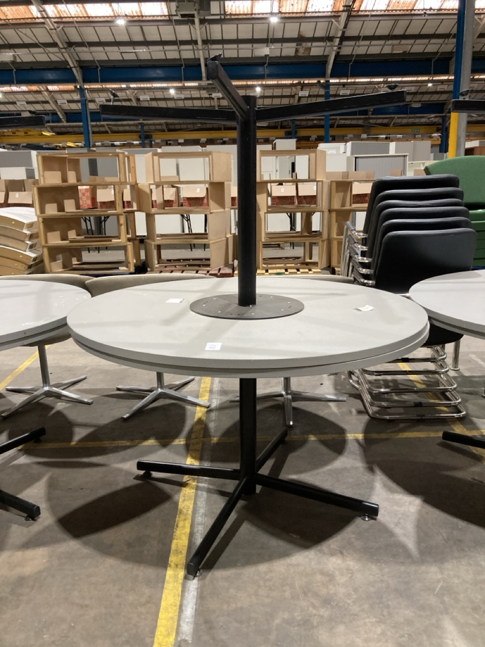 Lot 220  
            Birmingham - Collection Only 

                
2 X GREY ROUND TABLES