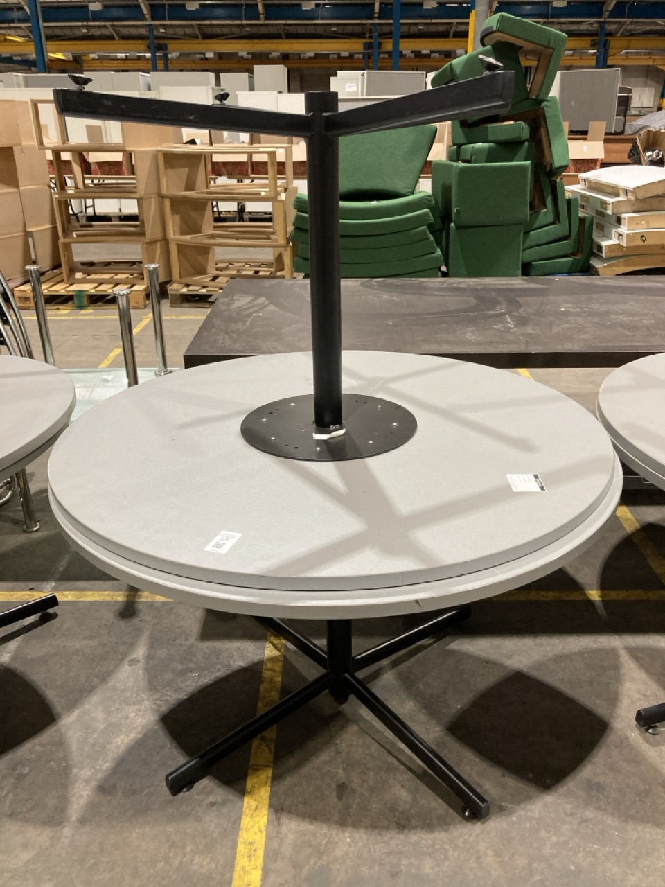 Lot 221  
            Birmingham - Collection Only 

                
2 X GREY ROUND TABLES