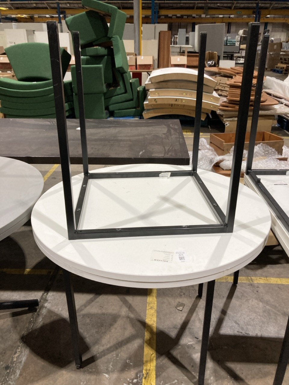 Lot 223  
            Birmingham - Collection Only 

                
2 X WHITE ROUND TABLES