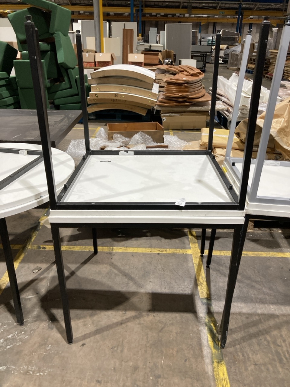 Lot 224  
            Birmingham - Collection Only 

                
2 X WHITE SQUARE TABLES