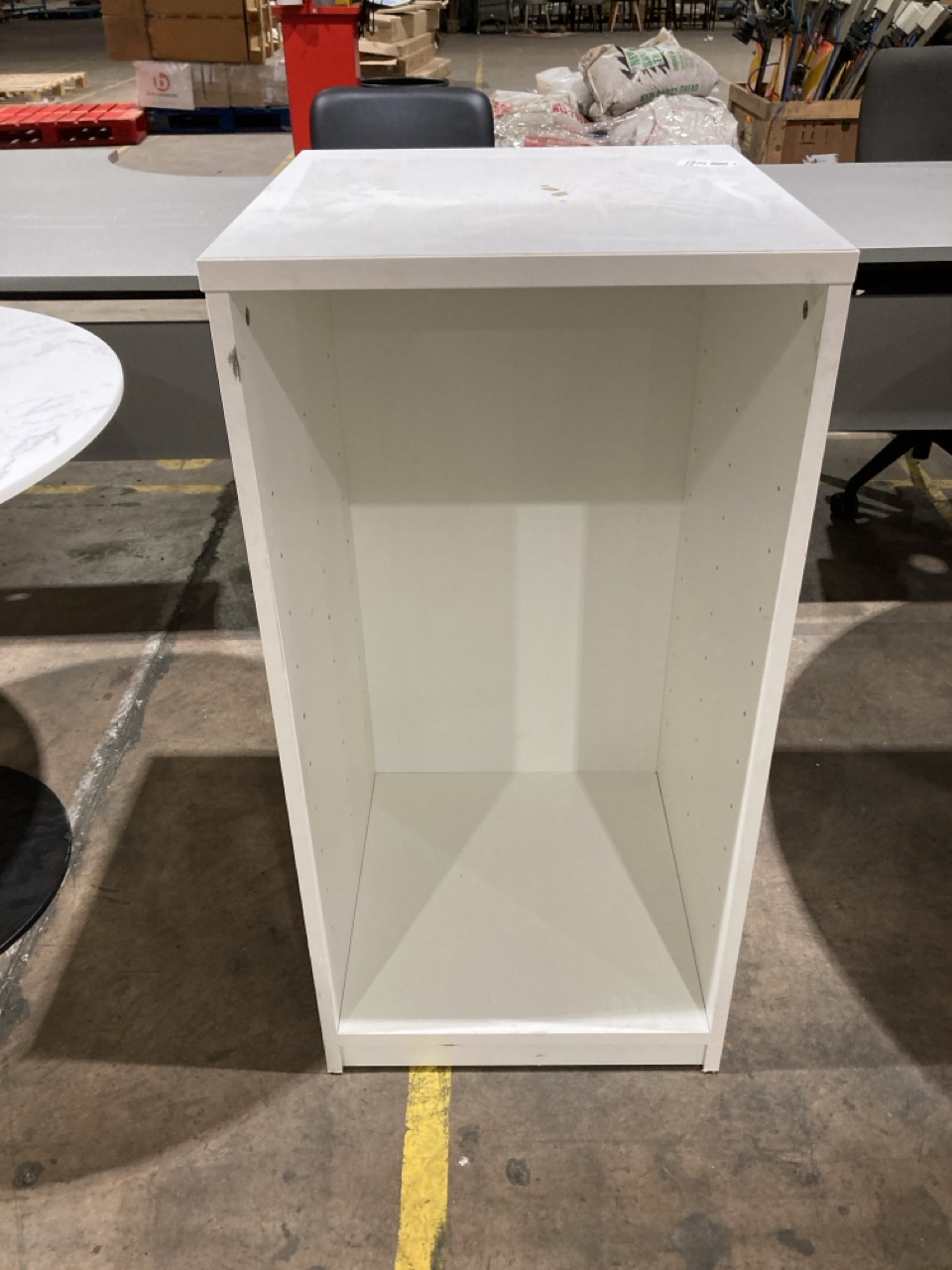 Lot 232  
            Birmingham - Collection Only 

                
STORAGE UNIT