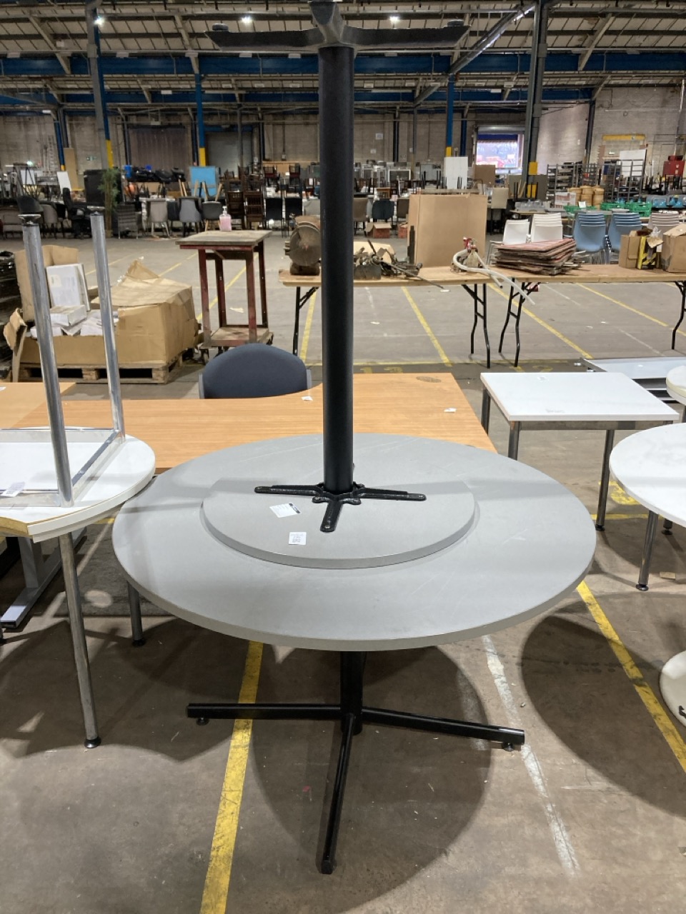 Lot 236  
            Birmingham - Collection Only 

                
2 X GREY ROUND TABLES