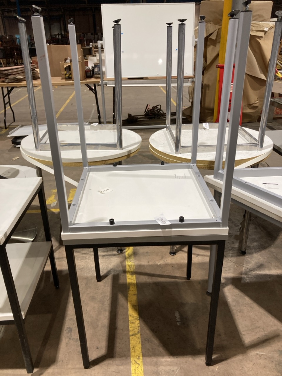 Lot 239  
            Birmingham - Collection Only 

                
2 X WHITE SQUARE TABLES