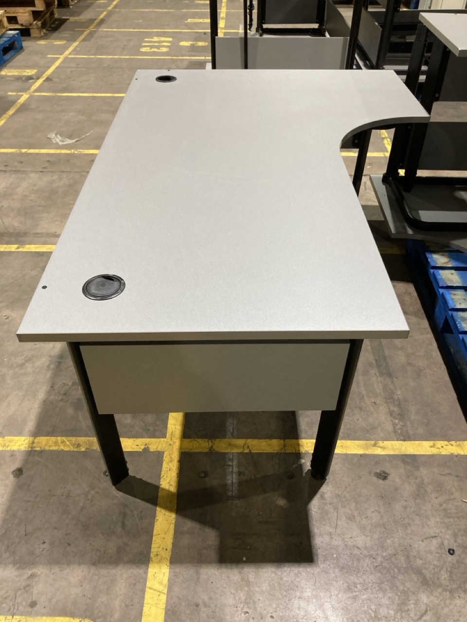 Lot 25  
            Birmingham - Collection Only 

                
ASSORTMENT OF GREY OFFICE TABLES