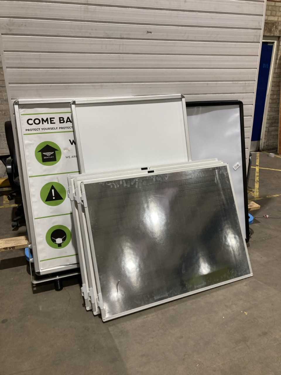 Lot 269  
            Birmingham - Collection Only 

                
ASSORTMENT OF WHITE BOARDS