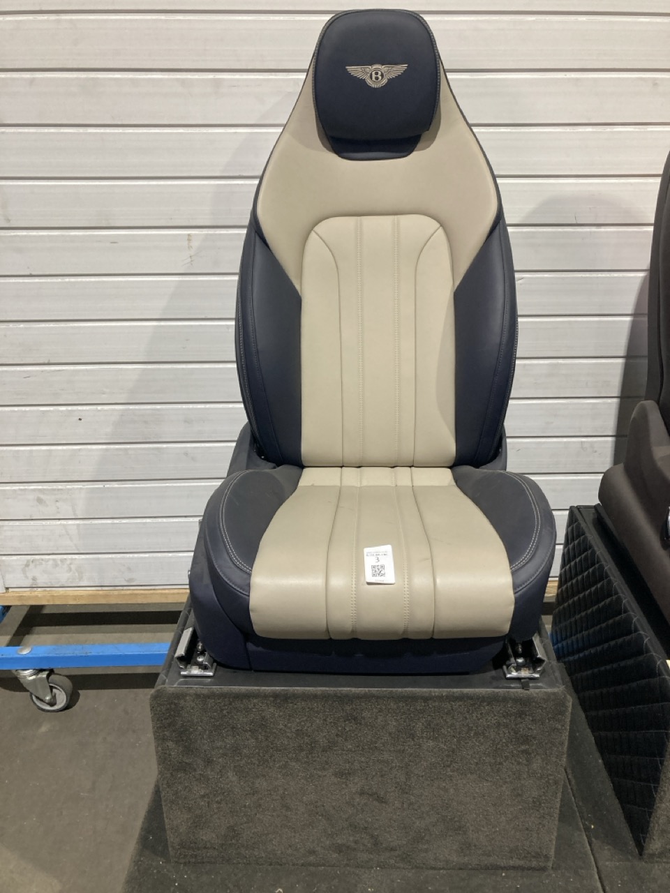 Lot 3  
            Birmingham - Collection Only 

                
BENTLEY EX DISPLAY CAR SEAT NAVY/BIEGE
