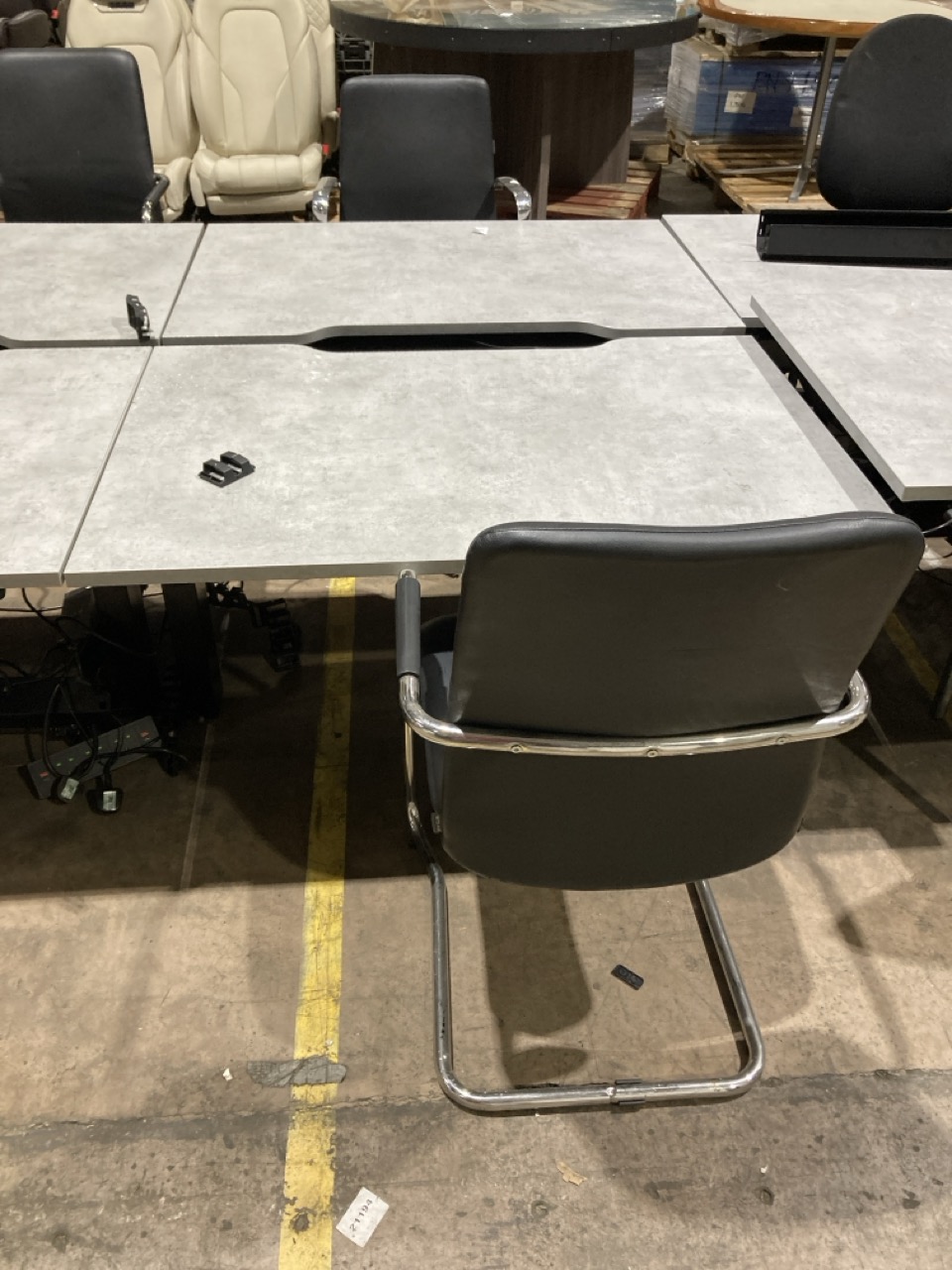 Lot 42  
            Birmingham - Collection Only 

                
HEIGHT ADJUSTABLE SIT STAND DESK IN GREY