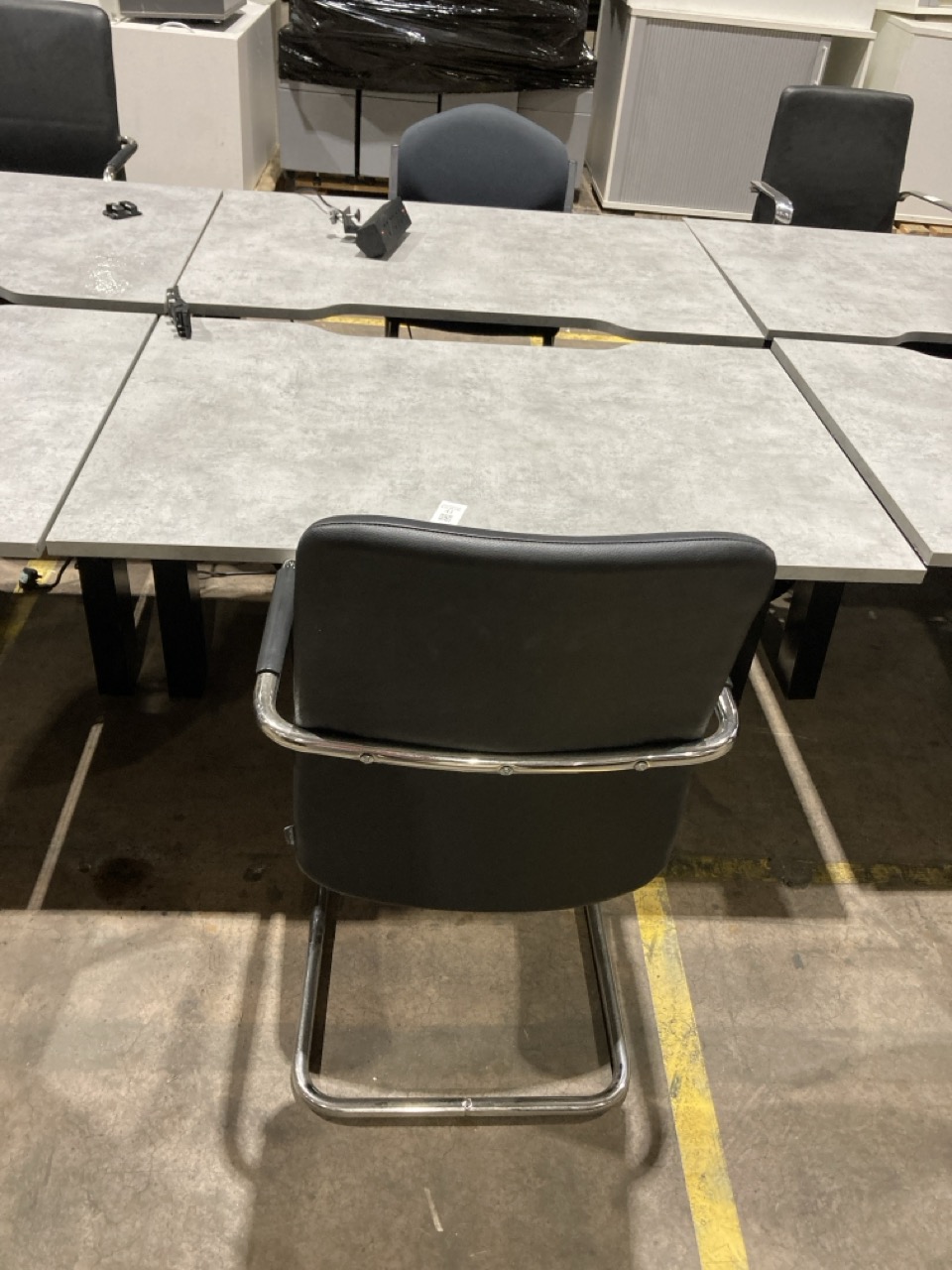 Lot 43  
            Birmingham - Collection Only 

                
HEIGHT ADJUSTABLE SIT STAND DESK IN GREY