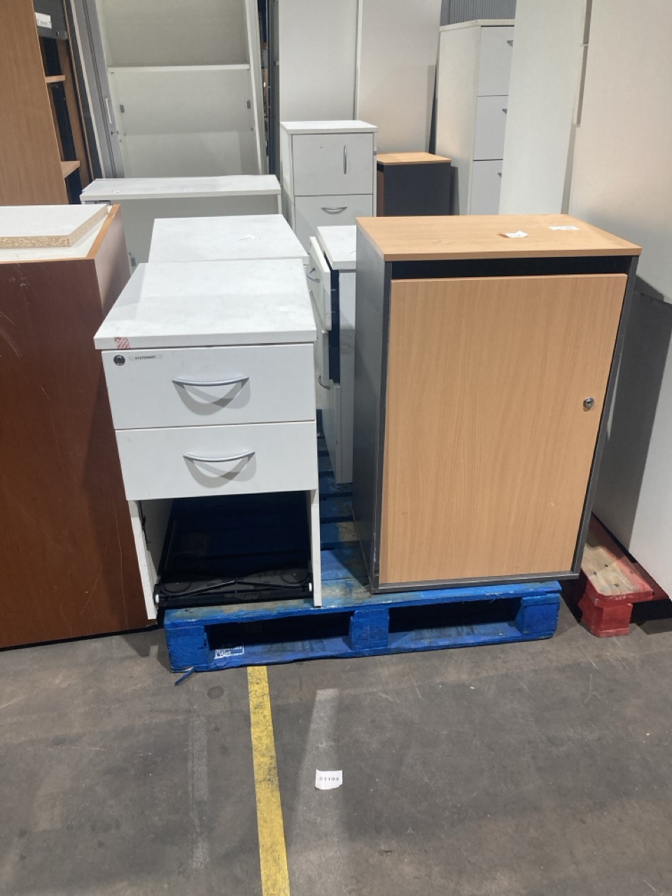 Lot 58  
            Birmingham - Collection Only 

                
ASSORTMENT OF OFFICE STORAGE