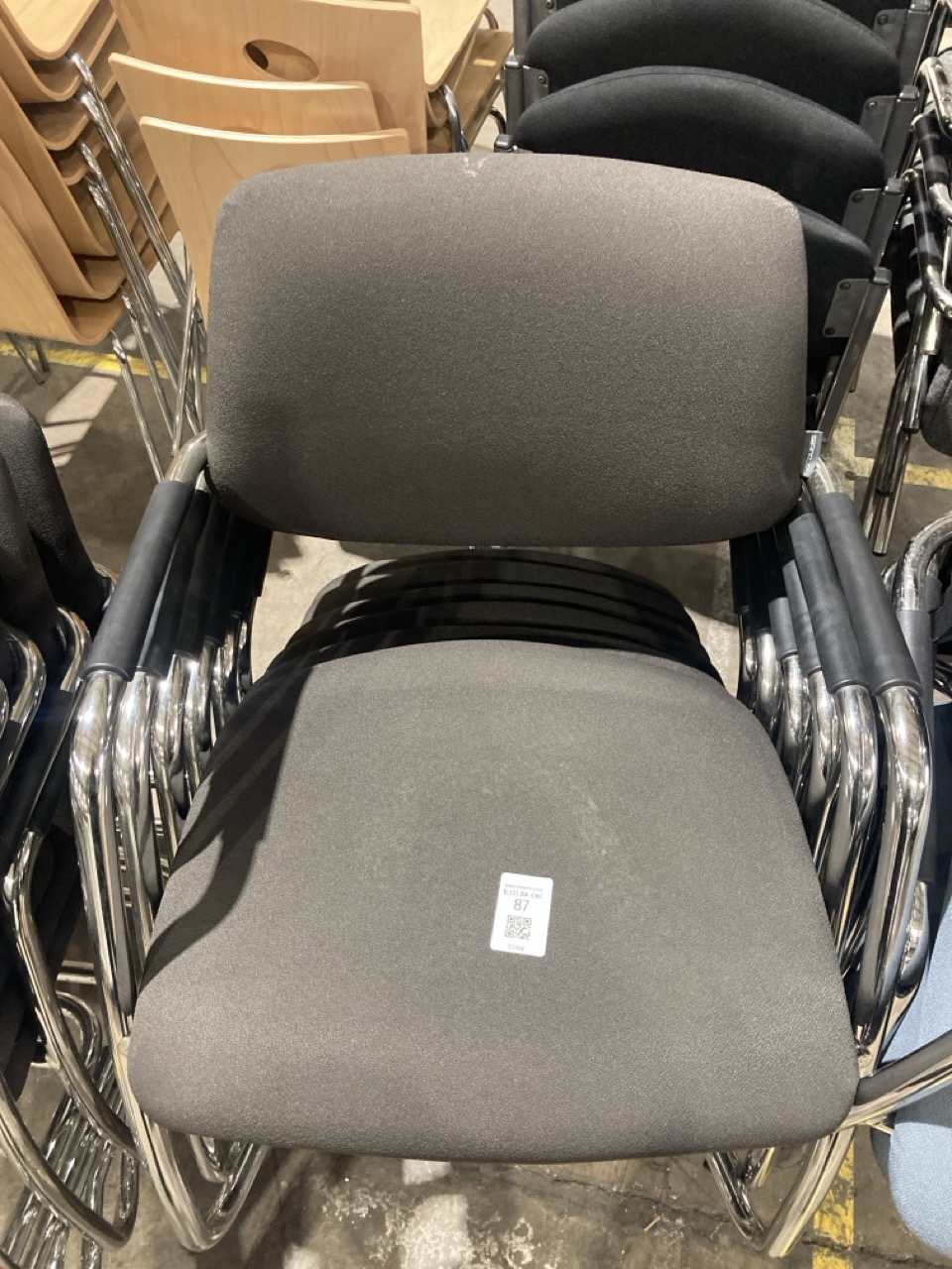 Lot 87  
            Birmingham - Collection Only 

                
6 X BLACK OFFICE CHAIRS