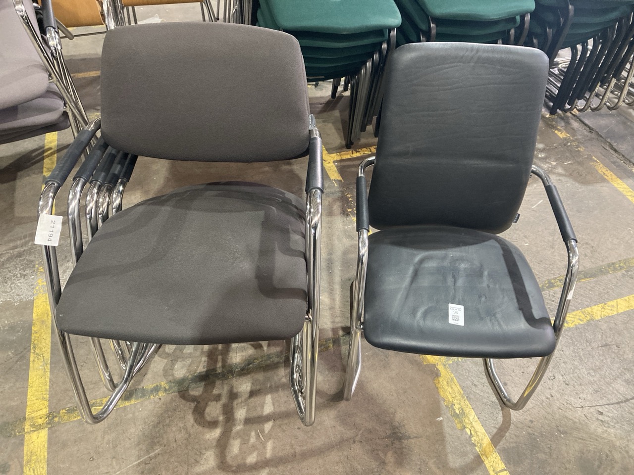Lot 93  
            Birmingham - Collection Only 

                
6 X BLACK OFFICE CHAIRS