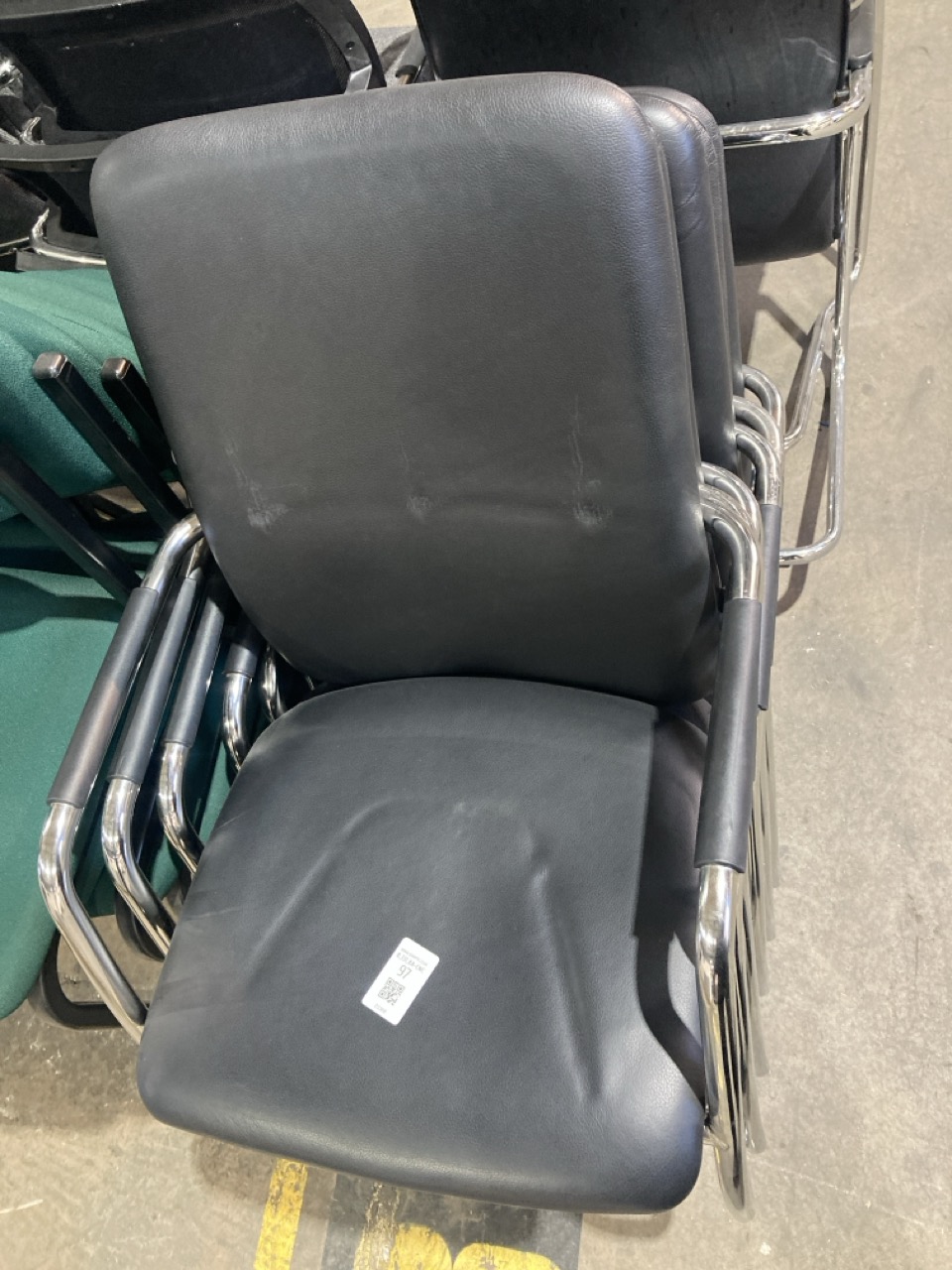 Lot 97  
            Birmingham - Collection Only 

                
5 X BLACK VISITOR CHAIRS