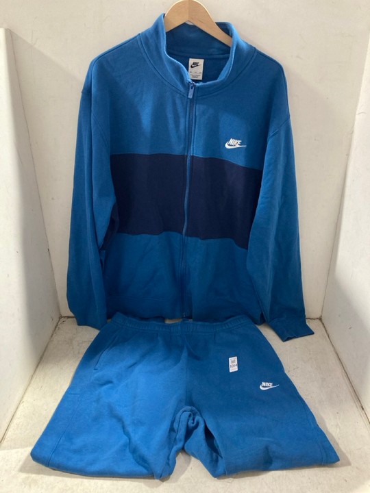 Lot 1014  
            Marchington SR15 - Parcel Delivery Only 

                
MENS NIKE TRACKSUIT IN 2 TONE BLUE SIZE XL: LOCATION - BR1