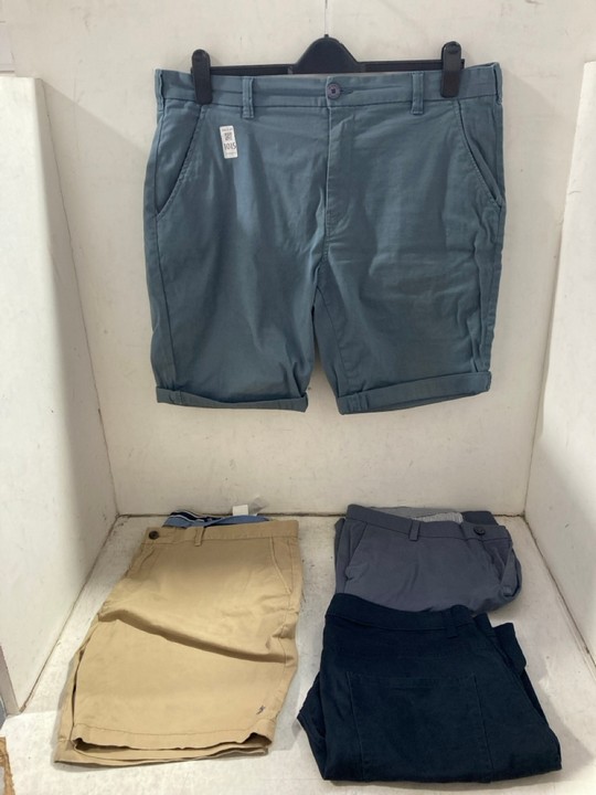 Lot 1015  
            Marchington SR15 - Parcel Delivery Only 

                
4X MENS CASUAL COTTON SHORTS VARIOUS COLOURS TO INCLUDE VOI JEANS SHORTS IN SIZE ...