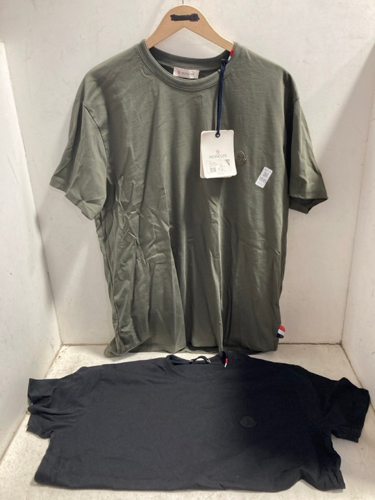Lot 1035  
            Marchington SR15 - Parcel Delivery Only 

                
MONCLER LOGO PATCH SHORT SLEEVE T-SHIRT IN KHAKI SIZE: 3XL TO INCLUDE MONCLER SHO...