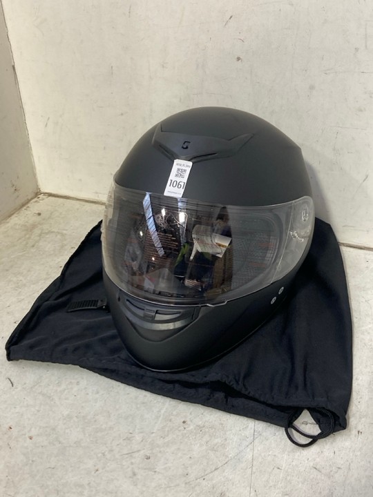 Lot 1061  
            Marchington SR15 - Parcel Delivery Only 

                
ZORAX BIKE HELMET IN BLACK - SIZE XS 53-54CM - MODEL: ST-22: LOCATION - BR3