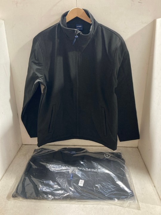 Lot 1101  
            Marchington SR15 - Parcel Delivery Only 

                
2 X UNEEK CLASSIC FULL ZIP SOFT SHELL JACKETS IN BLACK - UK SIZE L: LOCATION - BR5
