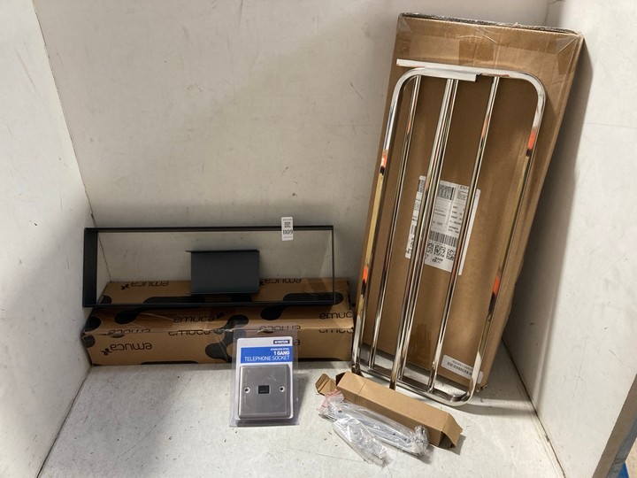 Lot 1109  
            Marchington SR15 - Parcel Delivery Only 

                
3 X ASSORTED ITEMS TO INCLUDE STATUS STAINLESS STEEL 1 GANG TELEPHONE SOCKET: LOC...