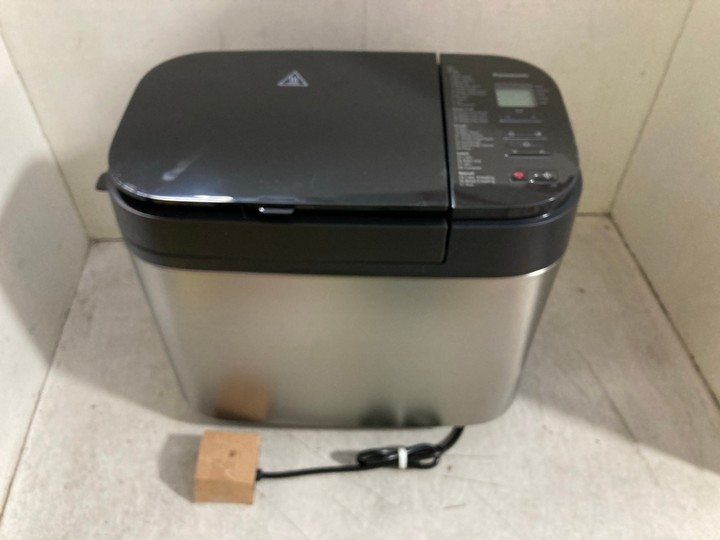 Lot 1166  
            Marchington SR15 - Parcel Delivery Only 

                
PANASONIC FULL AUTOMATIC BREAD MAKER - ORIGINAL RRP £180: LOCATION - BR9