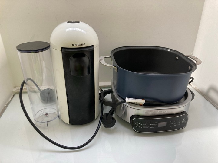 Lot 1176  
            Marchington SR15 - Parcel Delivery Only 

                
NESPRESSO KRUPS COFFEE MACHINE IN CREAM TO INCLUDE NINJA FOODI 8 IN 1 MULTI COOKE...